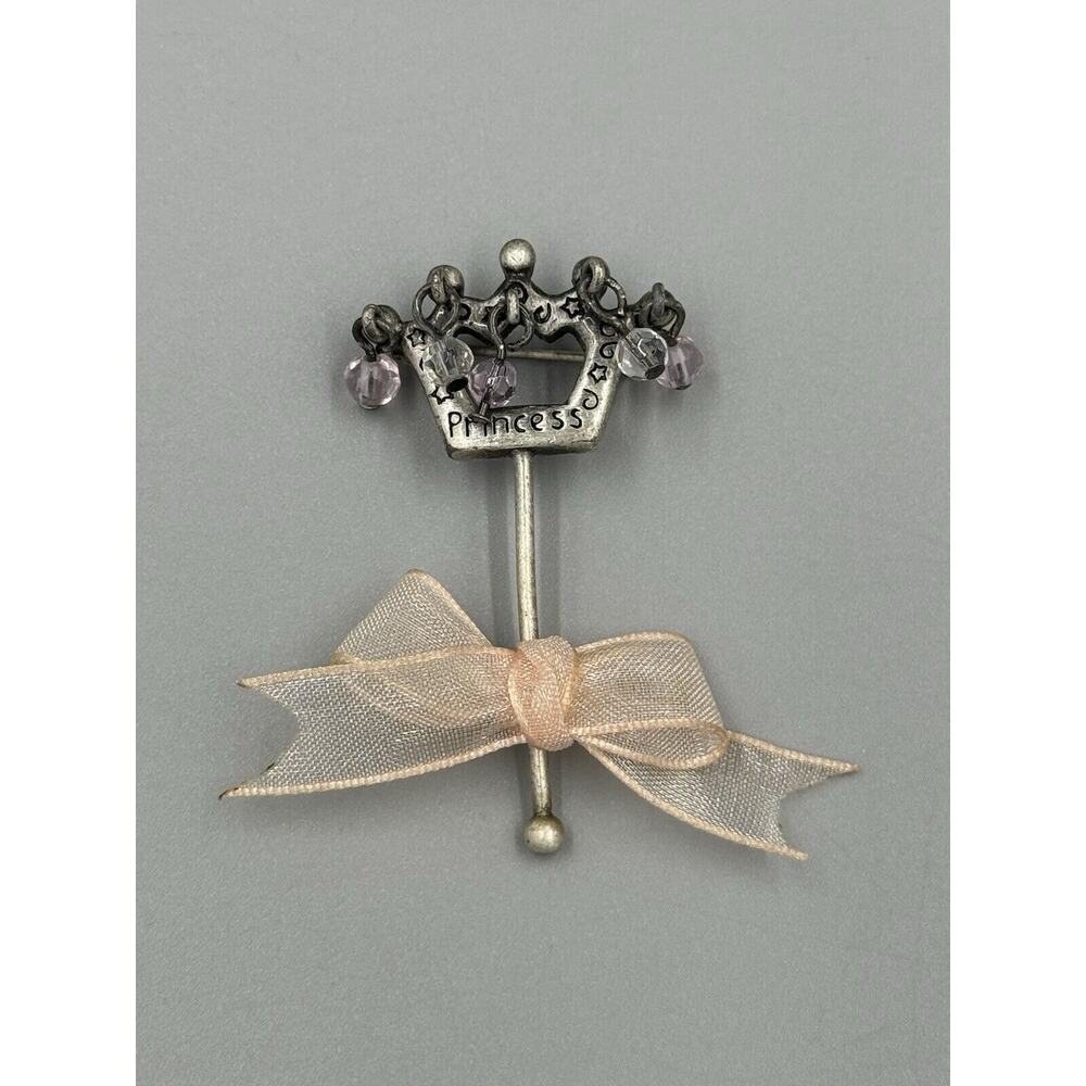 Silver‎ Colored Princess With Ribbon Bow Lapel Pin Brooch
